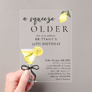 Een Squeeze Older Lemon Drop Martini 30e Verjaarda Acryl Uitnodigingen