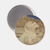 Een standbeeld van Horus als valk bij de Hatsjepso Magneet (Voorkant / Achterkant)