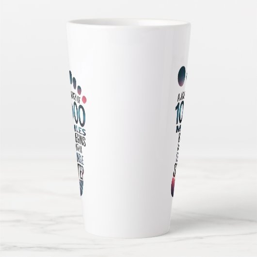 "Een stap naar duizend kilometer" Latte Mok (Voorkant)