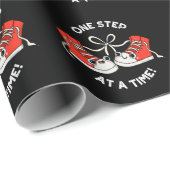 Een stap voor een schimmelaarster, Pun Dark BG Cadeaupapier (Rol Hoek)