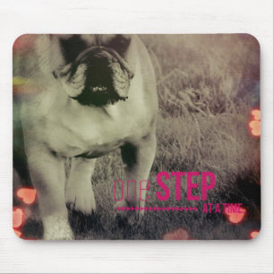 Een stap voor stap, Bulldog Muismat