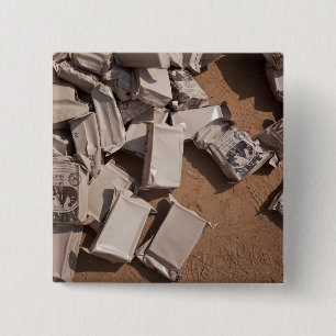 Een stapel maaltijden klaar om te eten vierkante button 5,1 cm