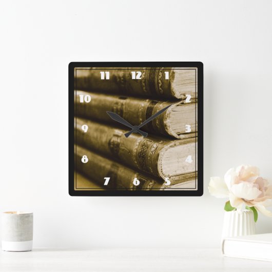 Een stapel oude boeken vierkante klok (Huis)