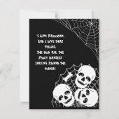 Een stapel skeletten die de halloween nachtspooky  feestdagenkaart (Voorkant)