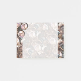 Een stapel van knuppels - één cent uitspreide acht post-it® notes