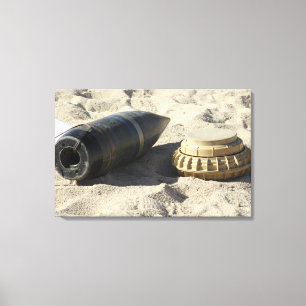 Een statische vertoning van een omgezette ordnance canvas afdruk