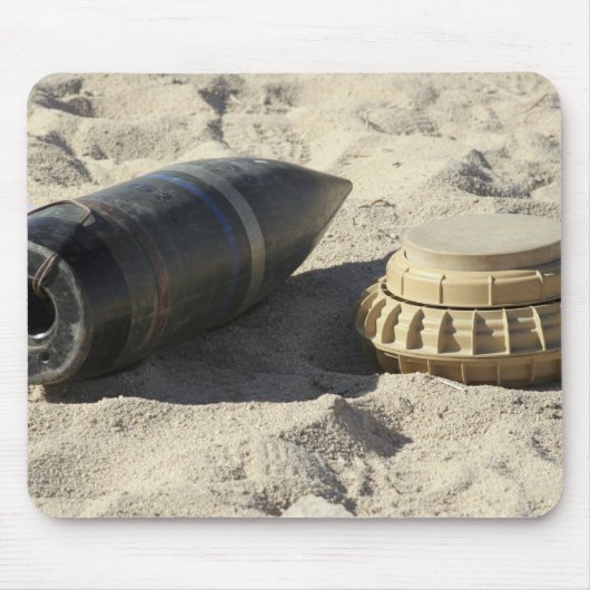 Een statische vertoning van een omgezette ordnance muismat (Voorkant)