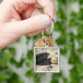 Een statische vertoning van een omgezette ordnance sleutelhanger (Hand)