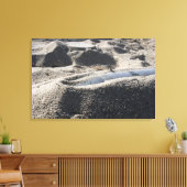 Een statische vertoning van een ordnance shell canvas afdruk (Insitu (Woonkamer))