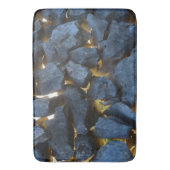 Een stenen muur in Kroatische stijl Badmat (Voorkant Verticaal)