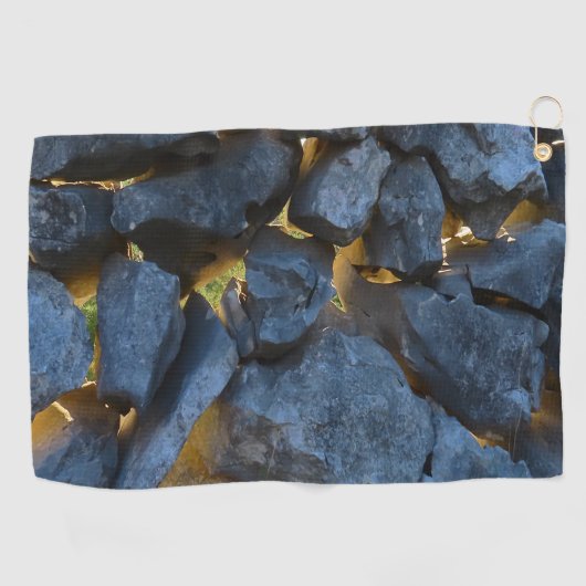 Een stenen muur in Kroatische stijl Golfhanddoek (Horizontaal)