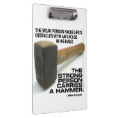 Een sterke persoon draagt een hamer - Gym Workout Klembord (Rechts)