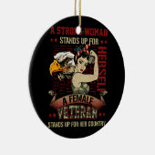 Een sterke vrouw Vrouw Lady Veteran komt op voor H Keramisch Ornament (Rechts)