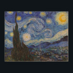 Een Sterrennacht: Saint Remy van Vincent van Gogh Hout Afdruk<br><div class="desc">Het jaar is 1889. Vincent van Gogh is een patiënt in het Saint-Paul-de-Mausole asiel in Saint-Rémy-de-Provence, Frankrijk. Hij lijdt aan een psychische aandoening en zijn artsen hebben hem geadviseerd om binnen te blijven en niet te schilderen. Maar Van Gogh kan de drang tot creëer niet weerstaan en brengt zijn dagen...</div>