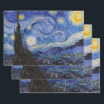 Een Sterrennacht: Saint Remy van Vincent van Gogh Inpakpapier Vel<br><div class="desc">Het jaar is 1889. Vincent van Gogh is een patiënt in het Saint-Paul-de-Mausole asiel in Saint-Rémy-de-Provence, Frankrijk. Hij lijdt aan een psychische aandoening en zijn artsen hebben hem geadviseerd om binnen te blijven en niet te schilderen. Maar Van Gogh kan de drang tot creëer niet weerstaan en brengt zijn dagen...</div>