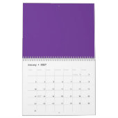 Een stevige paarse achtergrond met een witte vierk kalender (Jan 2027)