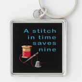 Een Stitch in Time slaat negen op Sleutelhanger (Voorkant)