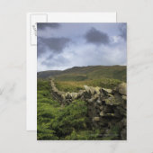 Een stone omheining door velden briefkaart (Voorkant / Achterkant)