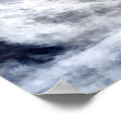 Een stormachtige oceaan omringt een vuurtoren Land Poster (Hoek)