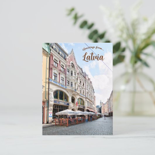 Een straat in Riga, Briefkaart van Letland (Staand voorkant)