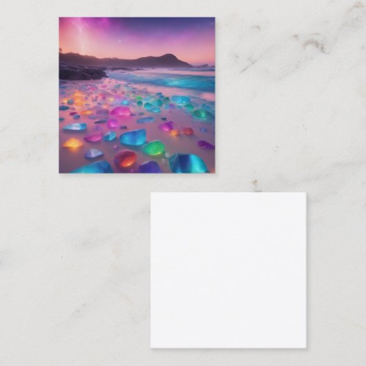 Een strand dat veel glassteen heeft vierkante visitekaartje (Voorkant / Achterkant)