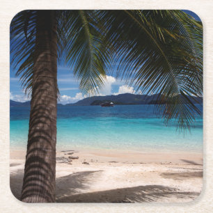 Een strand op Koh Wai Island in Thailand Kartonnen Onderzetters