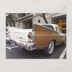Een Studebaker Silver Hawk klassieke auto geparkee Briefkaart