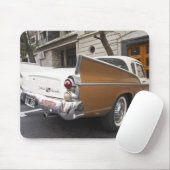 Een Studebaker Silver Hawk klassieke auto geparkee Muismat (Met muis)