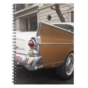 Een Studebaker Silver Hawk klassieke auto geparkee Notitieboek
