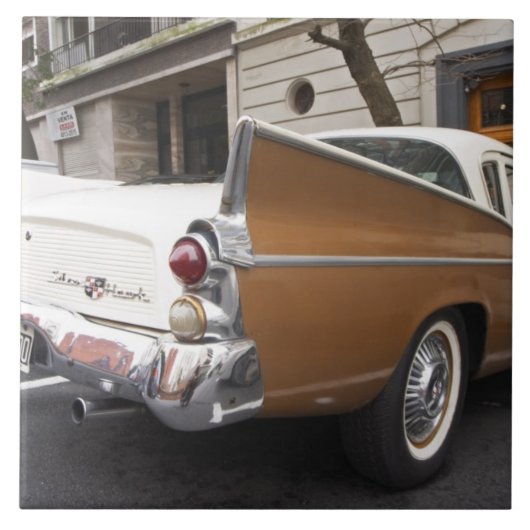 Een Studebaker Silver Hawk klassieke auto geparkee Tegeltje (Voorkant)