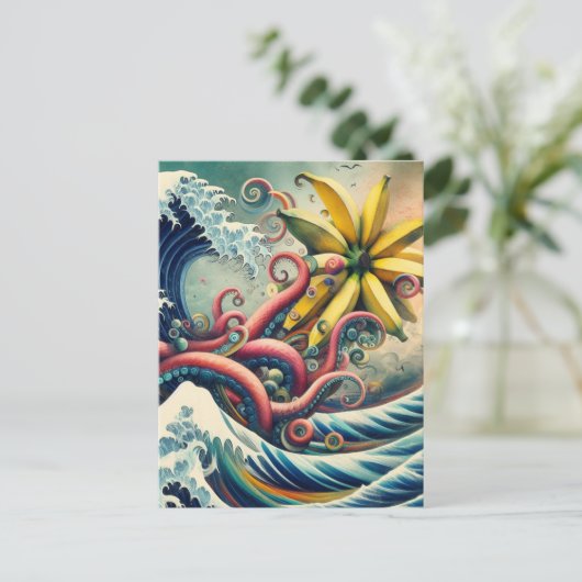 Een surrealistische banaan octopus rijdt op een go briefkaart (Staand voorkant)
