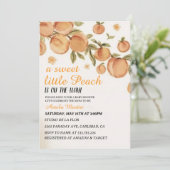 Een Sweet Little Peach Baby shower Kaart (Staand voorkant)