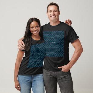 Een symmetrisch blauw-wit tapijt met ingewikkelde t-shirt