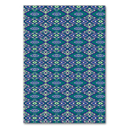 Een symmetrisch patroon van blauwe motieven op een kaart