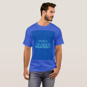 Een T-shirt van blauwe kleur. (Voorkant volledig)