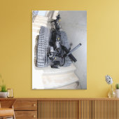 Een Talon 3B-robot-eenheid die een trap beklimt Canvas Afdruk (Insitu (Woonkamer))