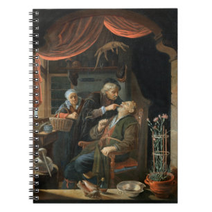 Een tandarts die de tand van een oude man onderzoe notitieboek