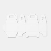 Een tapijt met een oranje, geel en bruin patroon r bedankdoosjes (Uitgevouwen)