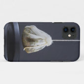 Een theezakje zit in een beker. Case-Mate iPhone case (Achterkant (horizontaal))