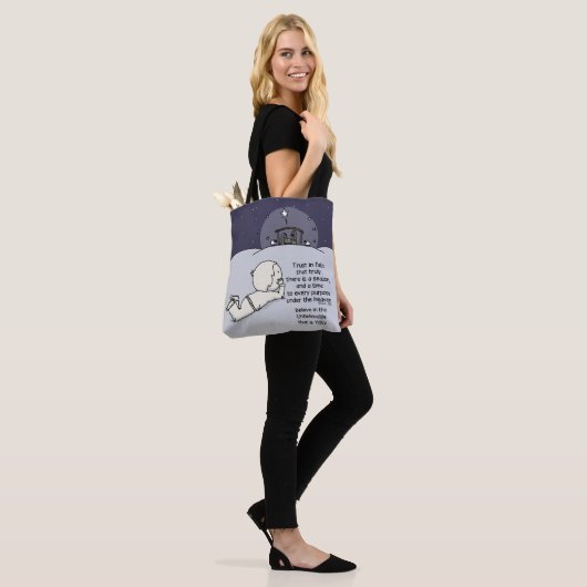 Een tijd voor elk doel tote bag (Op model)