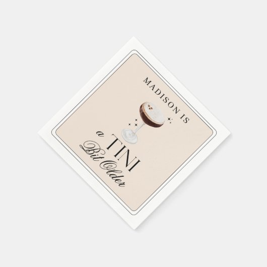 Een Tini beetje Oudere Espresso Martini Verjaardag Servet (Hoek)