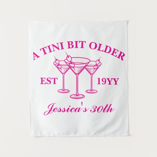 Een Tini Beetje Oudere Martini Aangepaste 30 Verja Wandkleed (Voorkant)