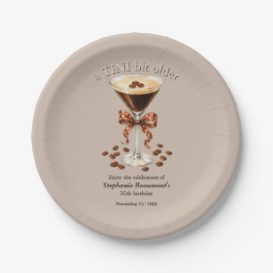 Een Tini Beetje Oudere Martini Espresso Bruine Boo Papieren Bordje