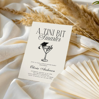 Een Tini Beetje Slimmer Zwart Witte Afstuderen Kaart