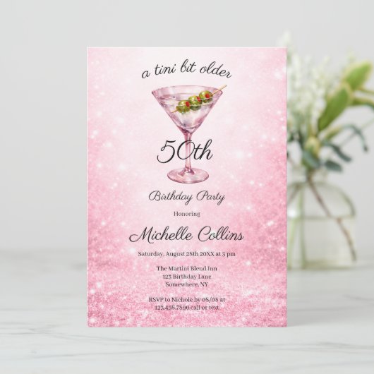 Een Tini Bit Older Vrouwen 50e verjaardagsfeestje Kaart (Staand voorkant)