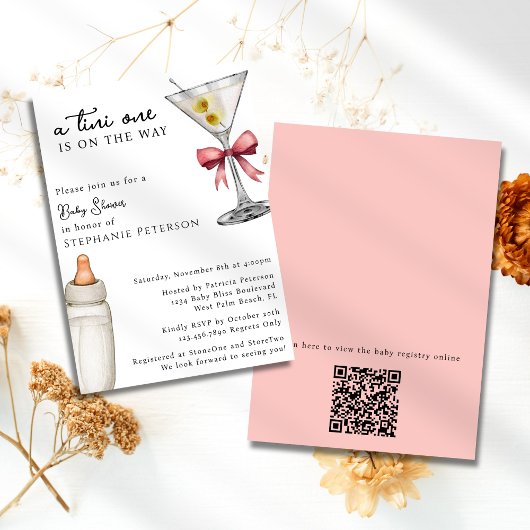 Een Tini One Pink Martini QR Code Babyfeestje Kaart