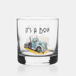Een toast op onze kleine chauffeur whisky glas
