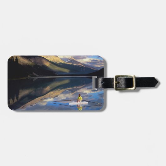 Een toren op het Banff Lake in de Canada MR) Bagagelabel (Voorkant horizontaal)