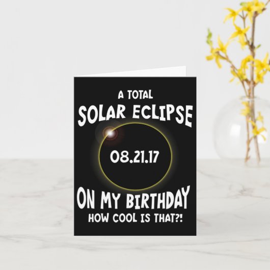 Een totale zonsverduistering op mijn verjaardag Ho Kaart (Gele Bloem)