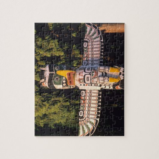 Een totempaal in Vancouver, Canada. Legpuzzel (Verticaal)